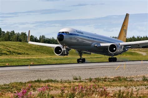 condor airlines flights from anchorage
